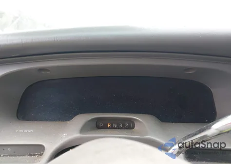 1997 Lincoln Town Car Executive из США, поврежденный, VIN 1LNLM81W8VY669978